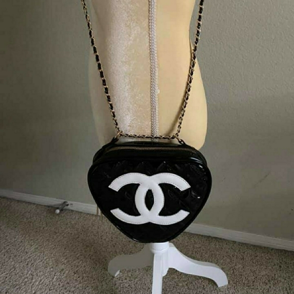 Vintage Quilted Heart Bag - Picture 6 of 9